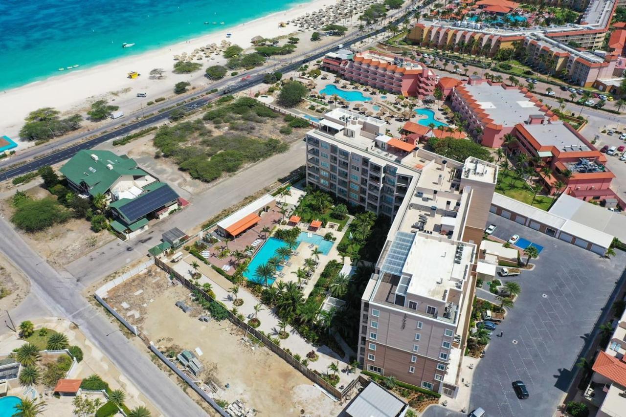 Elegant Apartment In Eagle Beach Levent Palm Beach Exterior photo